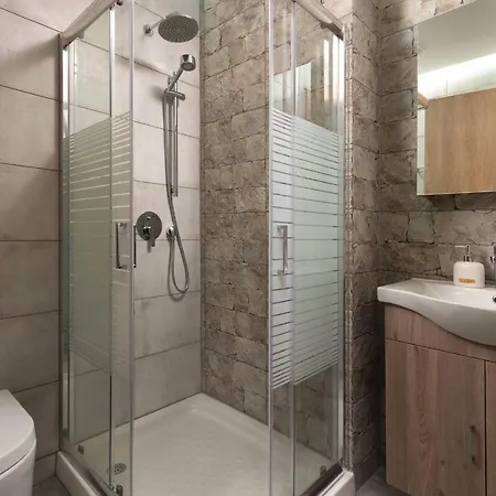 In The Center Marasia Apartment *